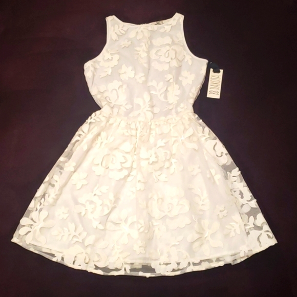 BB Dakota Dresses & Skirts - BB Dakota Sheer Floral Off-White Fit & Flare Summer Cocktail Tank Mini Dress